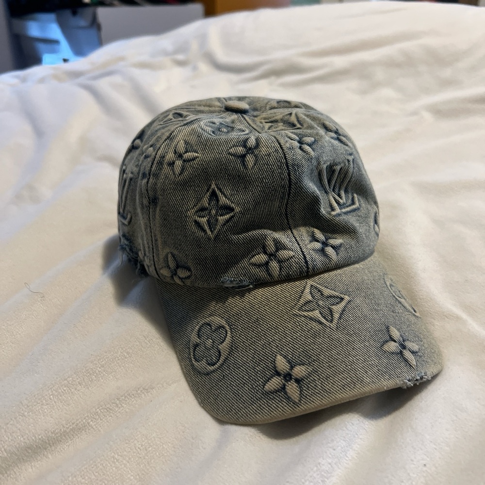 Louis Vuitton Denim Monogram Cap - Washed Blue - Picture 4 of 4